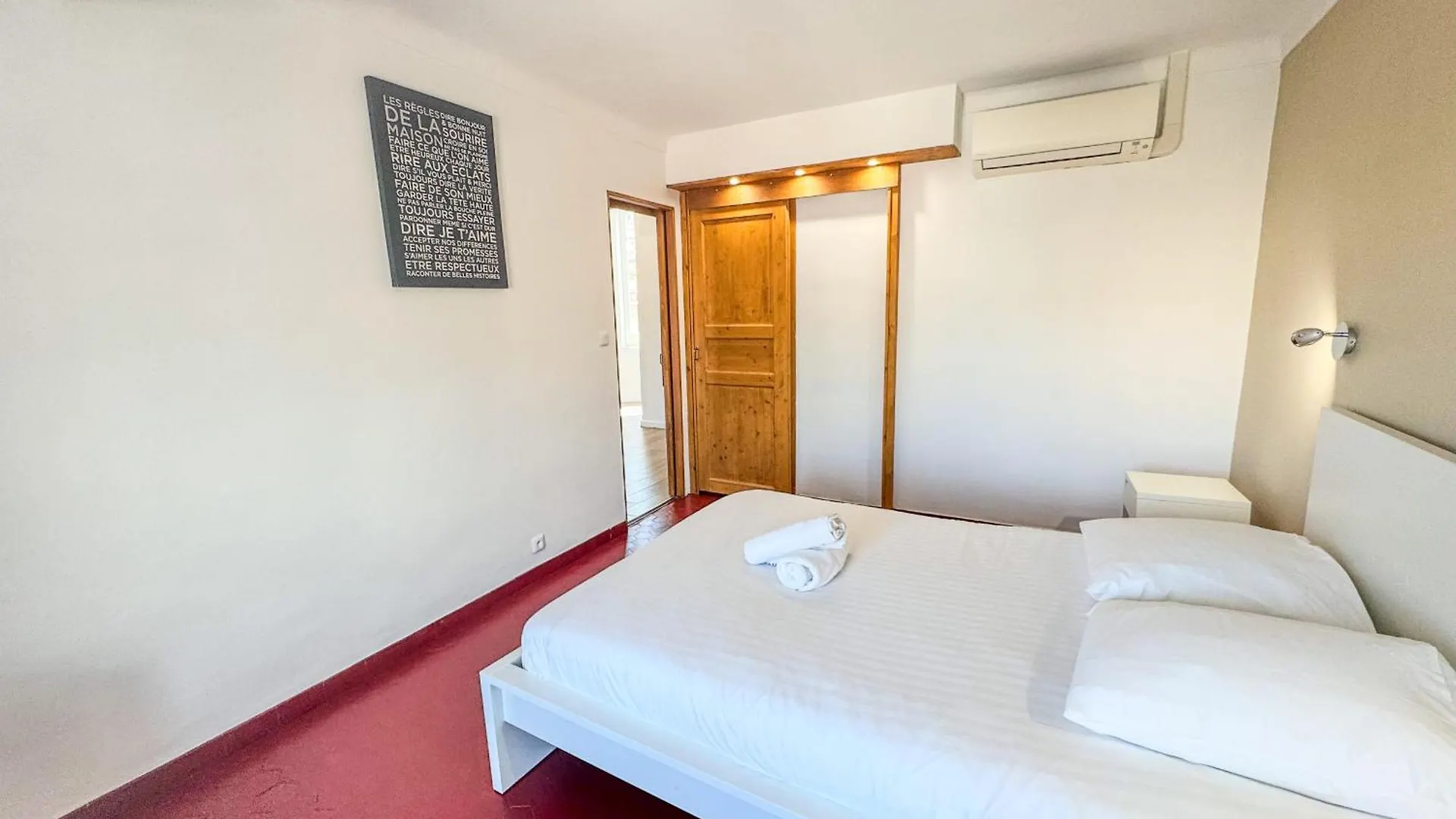 Forville Suquet View Cannes 0*,  France